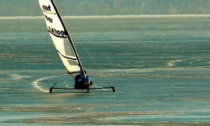An example of ice sailing. Photo from web.
