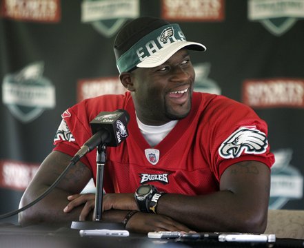 Michael Vick Says Eagles No “Dream Team”